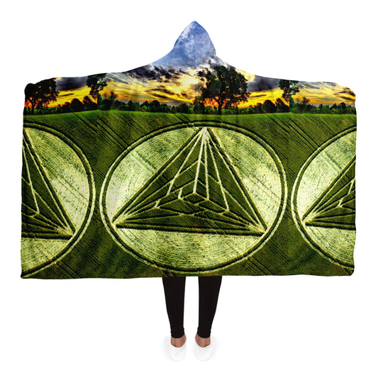 Crop Pyramid Hooded Blanket - AOP